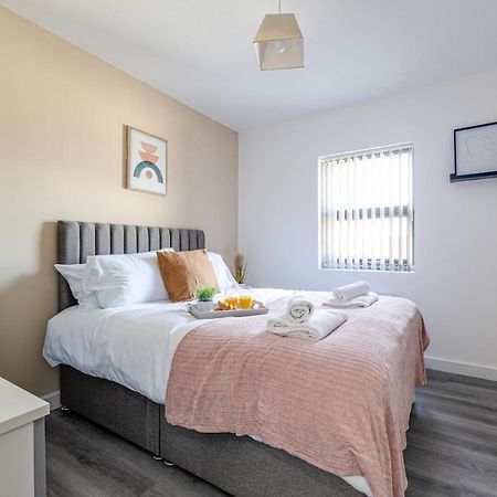 Top Floor Apartment With Private Balcony In Stockport Centre By Hass Haus Exteriör bild