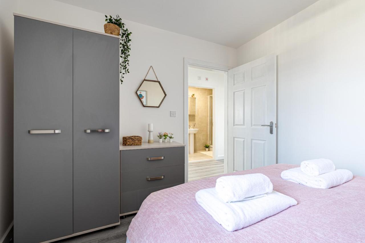 Top Floor Apartment With Private Balcony In Stockport Centre By Hass Haus Exteriör bild