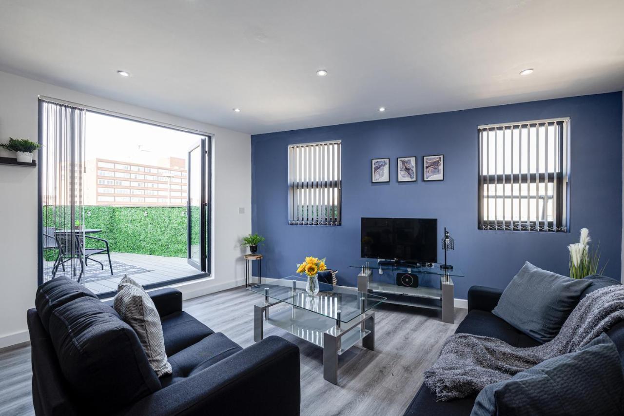 Top Floor Apartment With Private Balcony In Stockport Centre By Hass Haus Exteriör bild