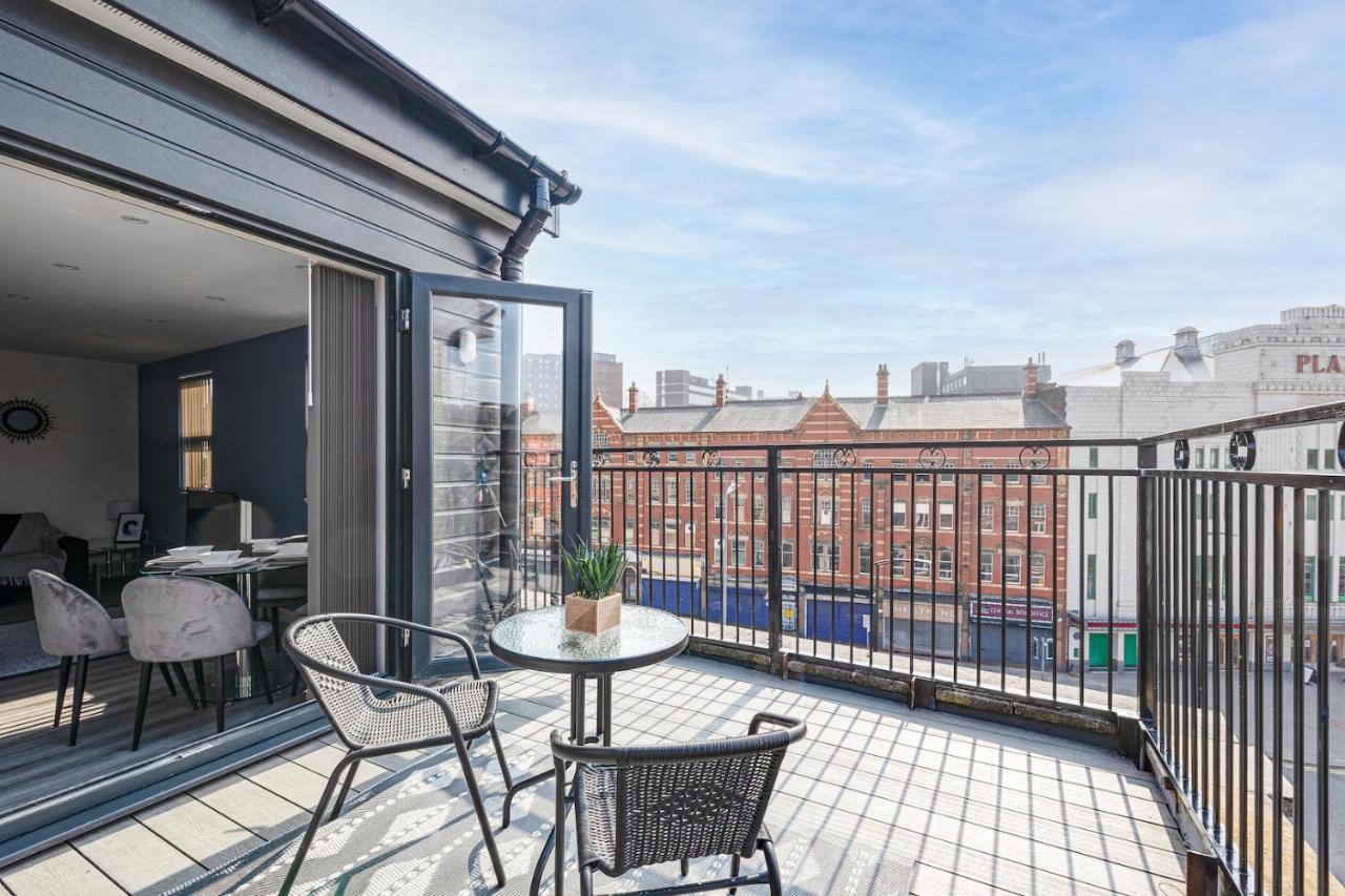 Top Floor Apartment With Private Balcony In Stockport Centre By Hass Haus Exteriör bild